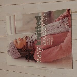 Easy Knitted Accessories Adult Non Fiction Book By Jeanette Trotman 2005